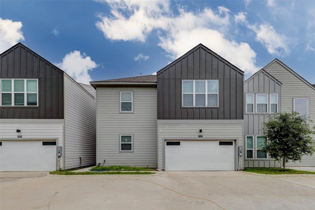 5705 Elysium Street - Photo 1