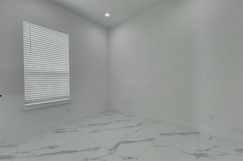 5705 Elysium Street - Photo 4