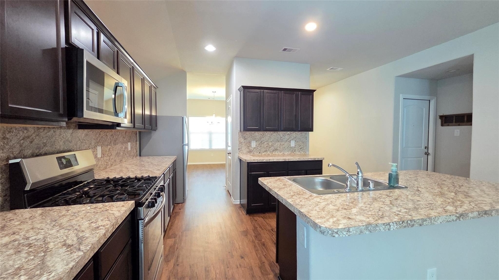 14097 Lake Crescent Drive - Photo 3
