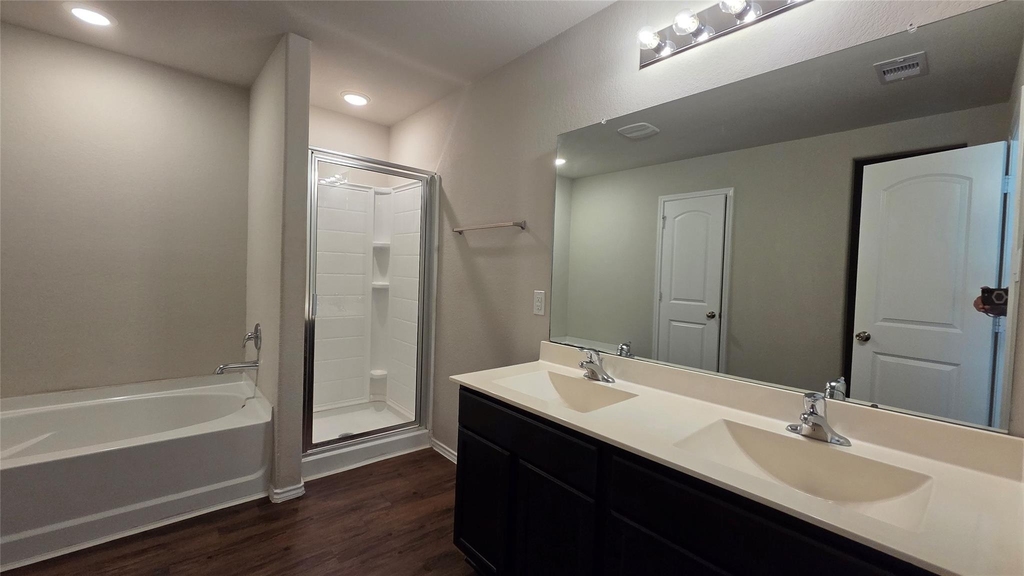 14097 Lake Crescent Drive - Photo 10