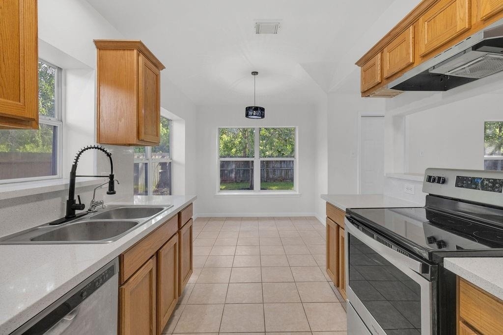 16413 Danika Oak Drive - Photo 4