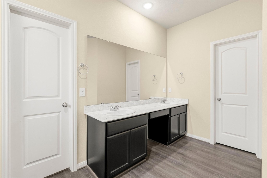 6131 Carpenters Cove Lane - Photo 18