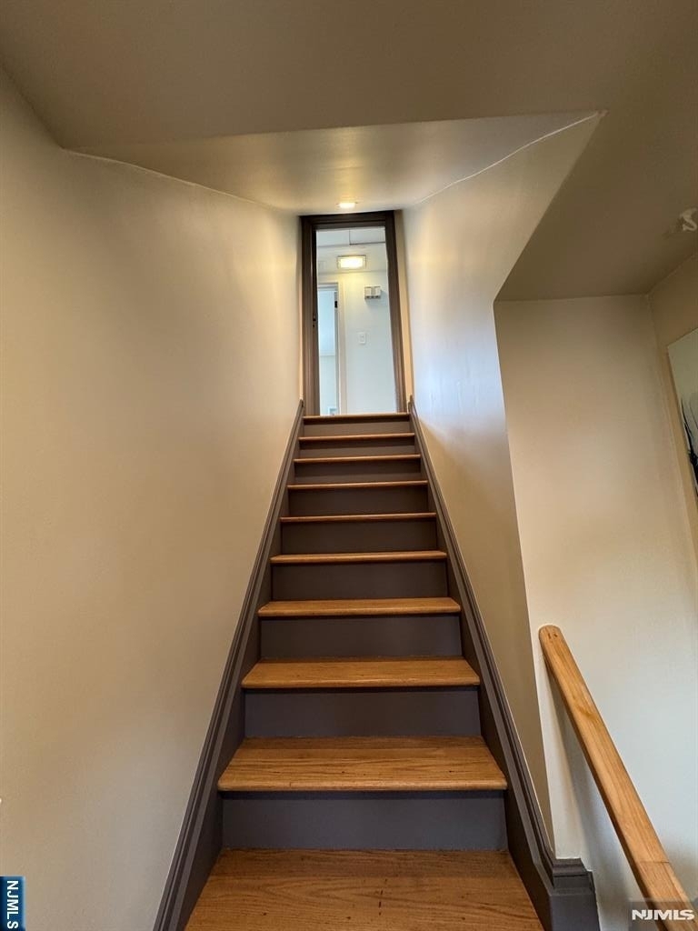 179-181 Leonard - Photo 10
