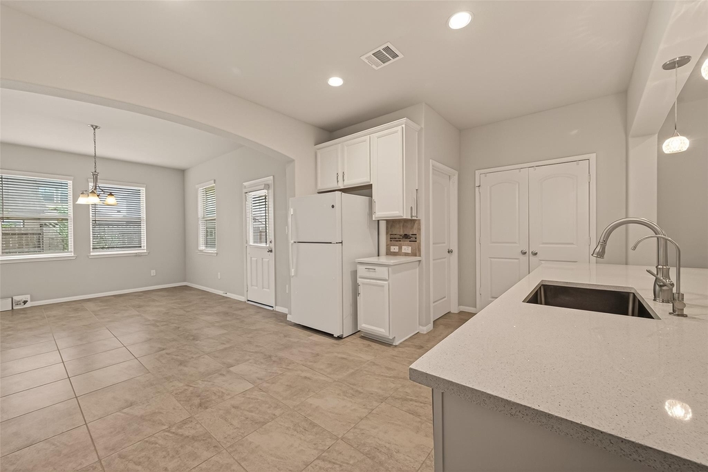 20427 Alpine Meadow Place - Photo 13