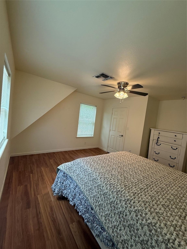 1011 10th Street - Photo 25