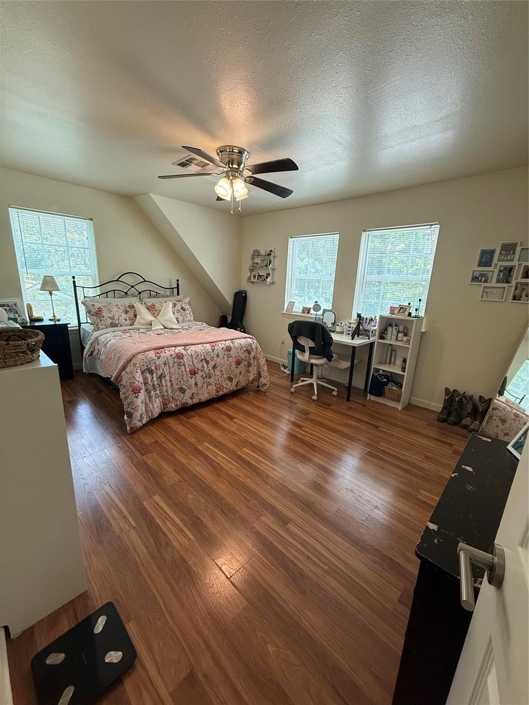 1011 10th Street - Photo 36