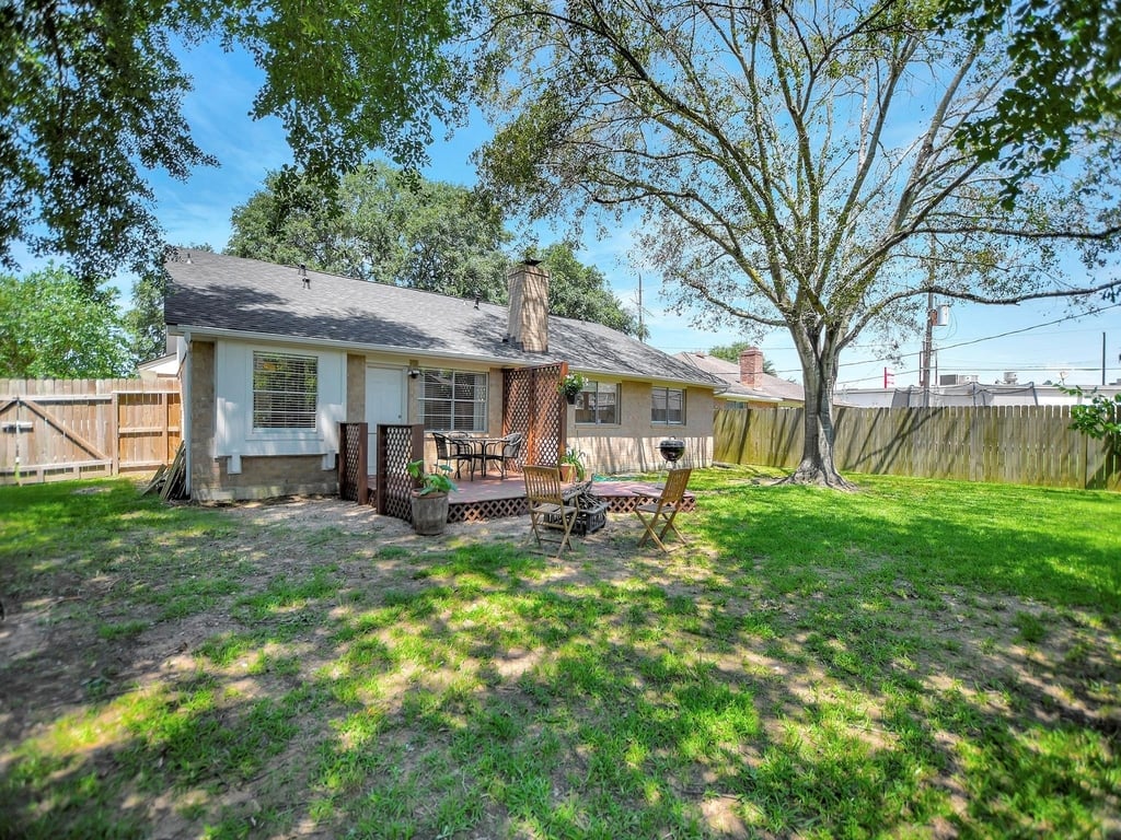 21902 Meadowhill Drive - Photo 32