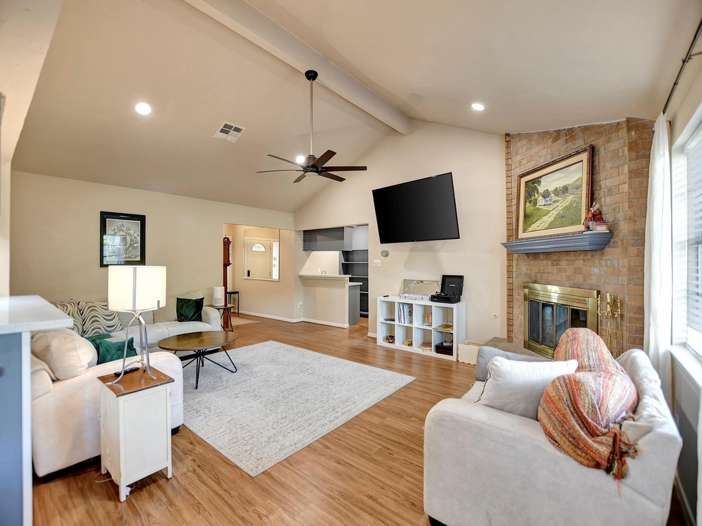 21902 Meadowhill Drive - Photo 8