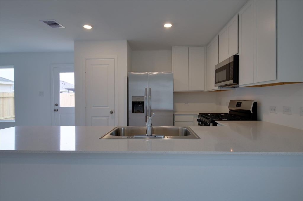 10915 Tawny Ridge - Photo 9
