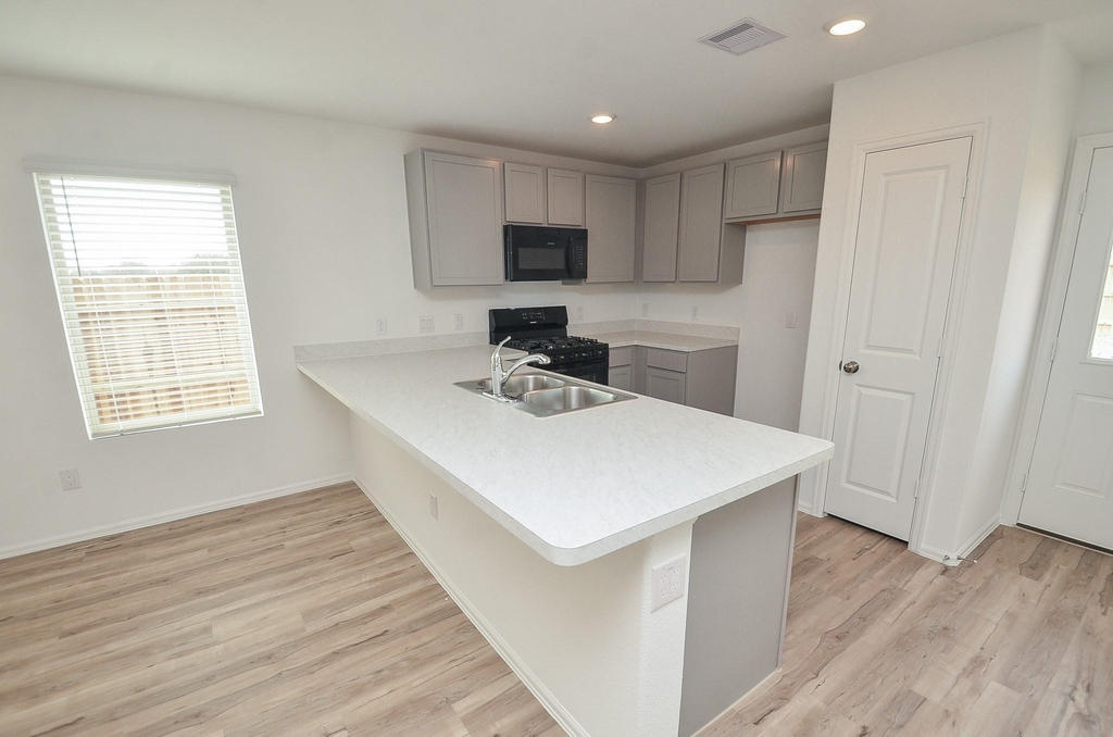 18119 Rockvine Drive - Photo 11