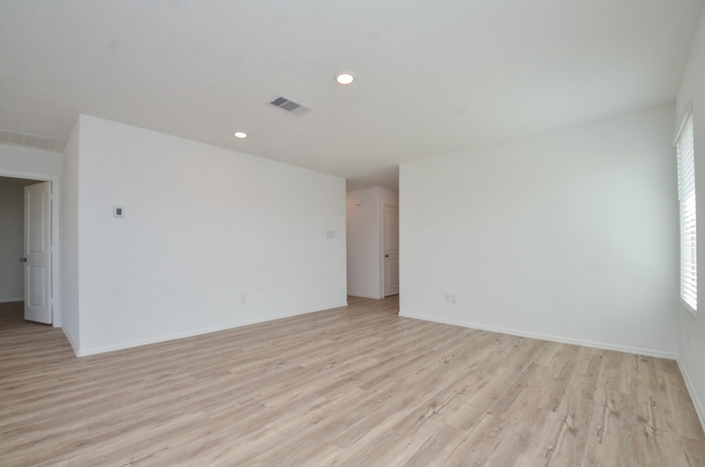 18119 Rockvine Drive - Photo 6