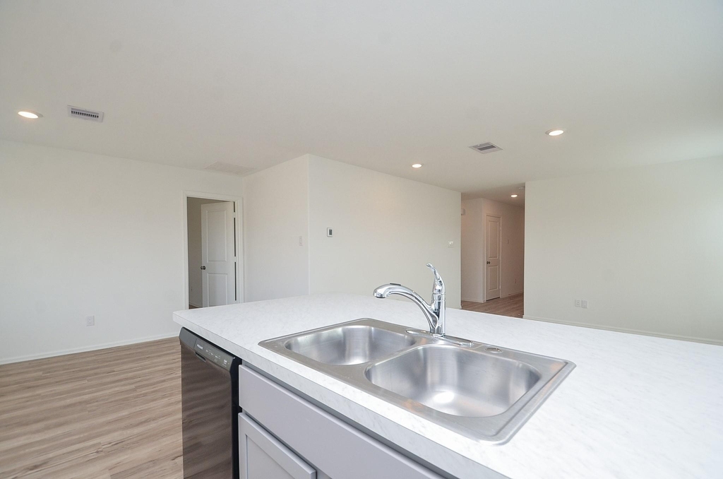 18119 Rockvine Drive - Photo 14