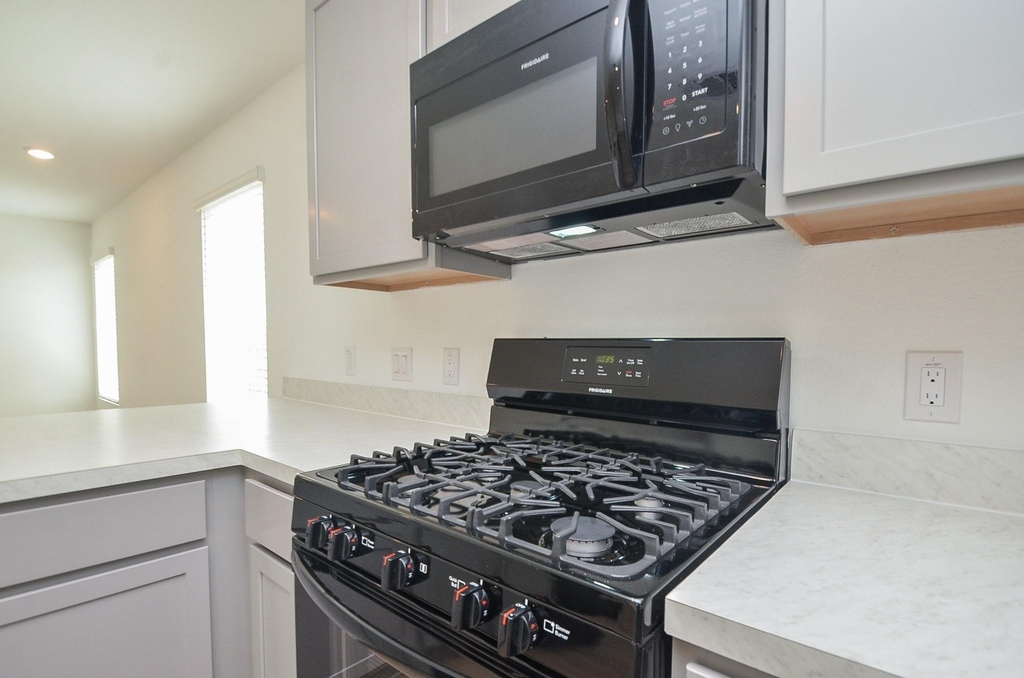 18119 Rockvine Drive - Photo 13