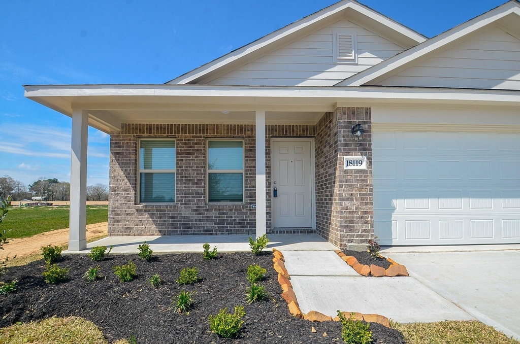 18119 Rockvine Drive - Photo 2