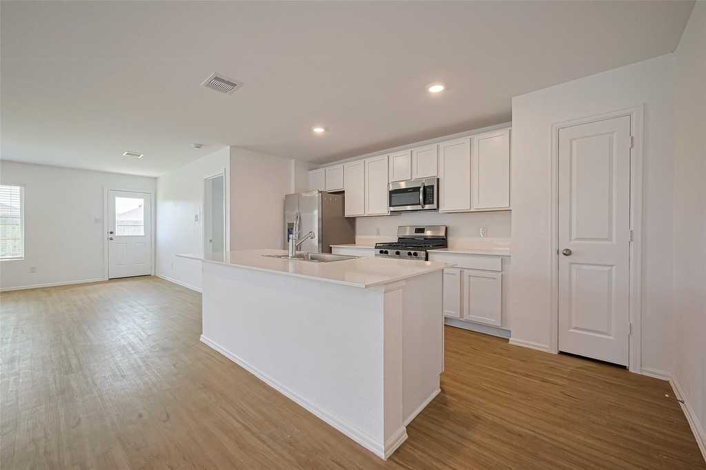 9603 Fulvetta Briar Court - Photo 6