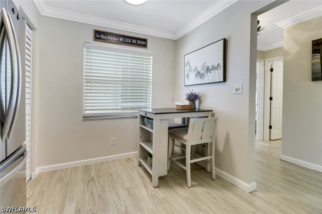 1358 Derbyshire Court - Photo 7