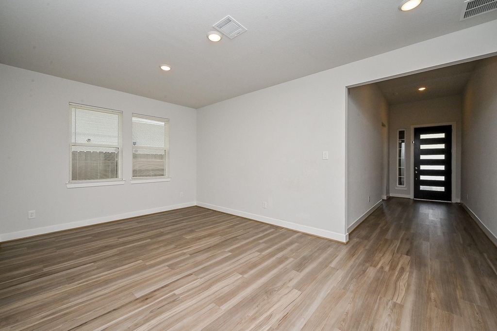 9222 Dearborn Knoll Drive - Photo 4