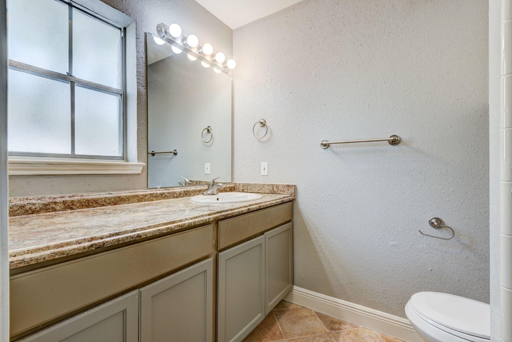 6444 Burgoyne Road - Photo 11