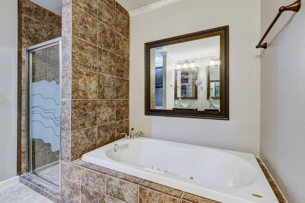6444 Burgoyne Road - Photo 14