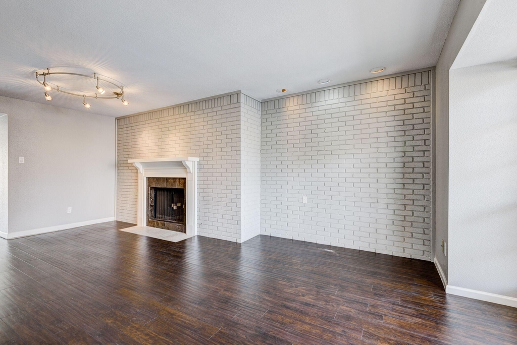 6444 Burgoyne Road - Photo 2