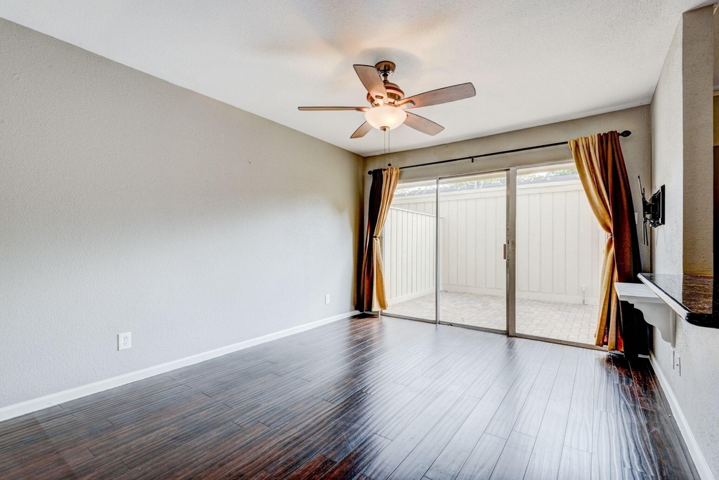 6444 Burgoyne Road - Photo 5