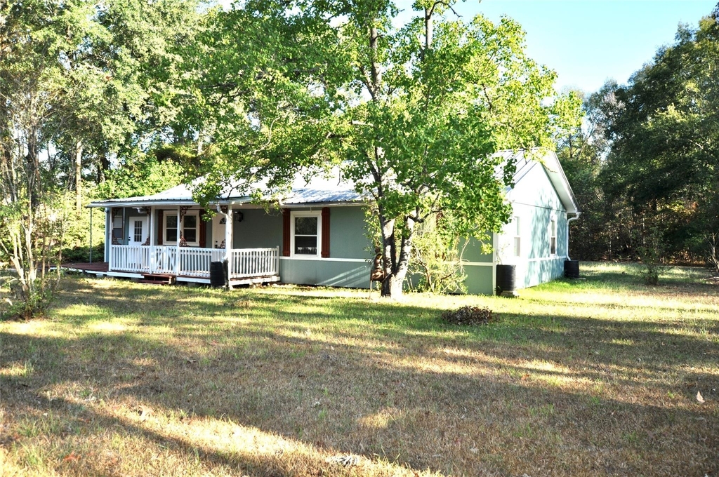 208 Blue Lake Drive - Photo 1