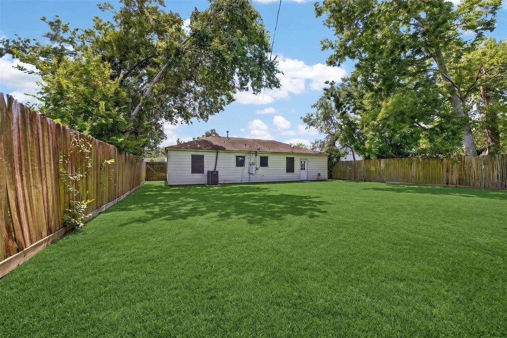 9211 Clearway Drive - Photo 32