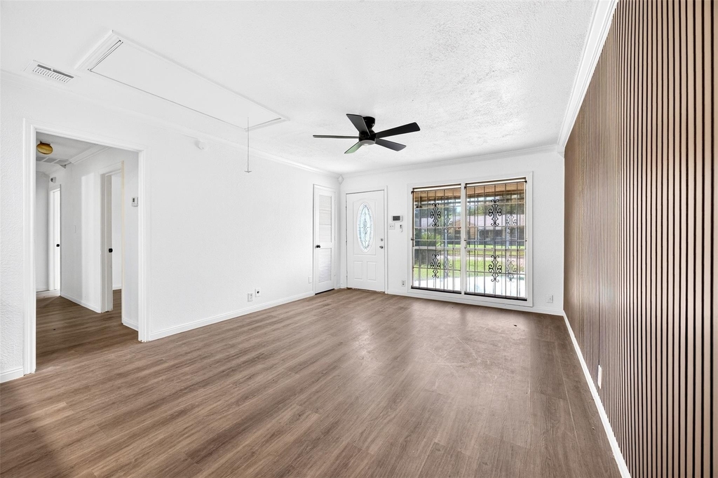 9211 Clearway Drive - Photo 8