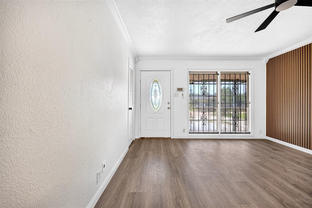 9211 Clearway Drive - Photo 7