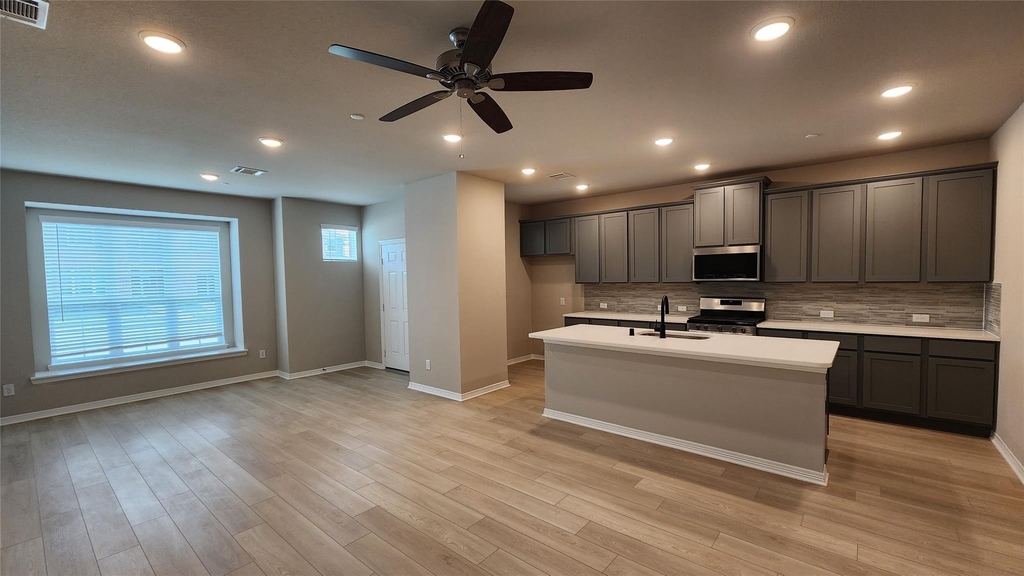 8009 Scanlan Trail - Photo 0