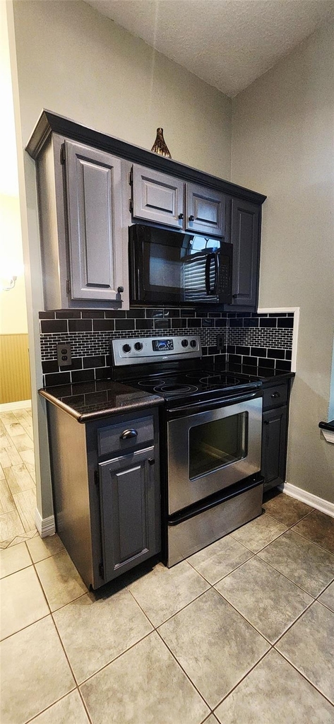 213 Mango Street - Photo 34