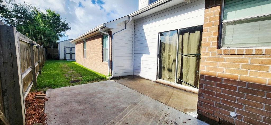 213 Mango Street - Photo 41