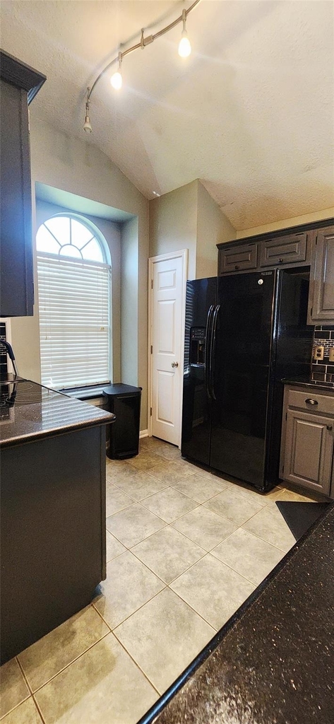 213 Mango Street - Photo 31