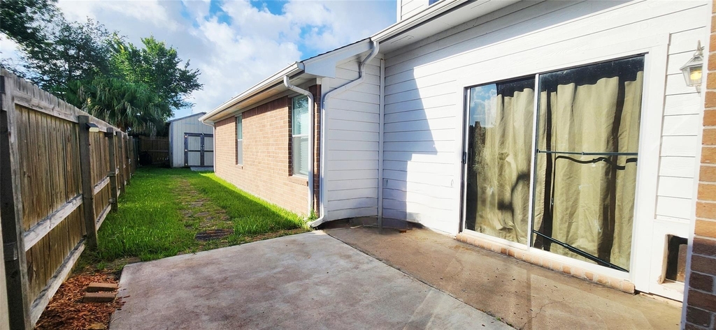 213 Mango Street - Photo 43
