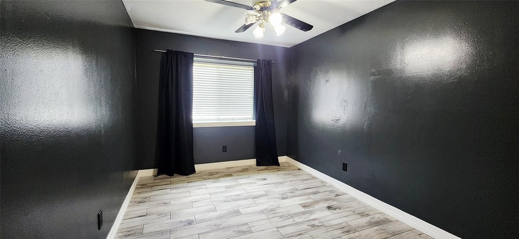 213 Mango Street - Photo 9