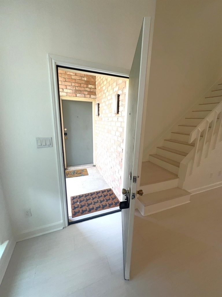 8100 Cambridge Street - Photo 14