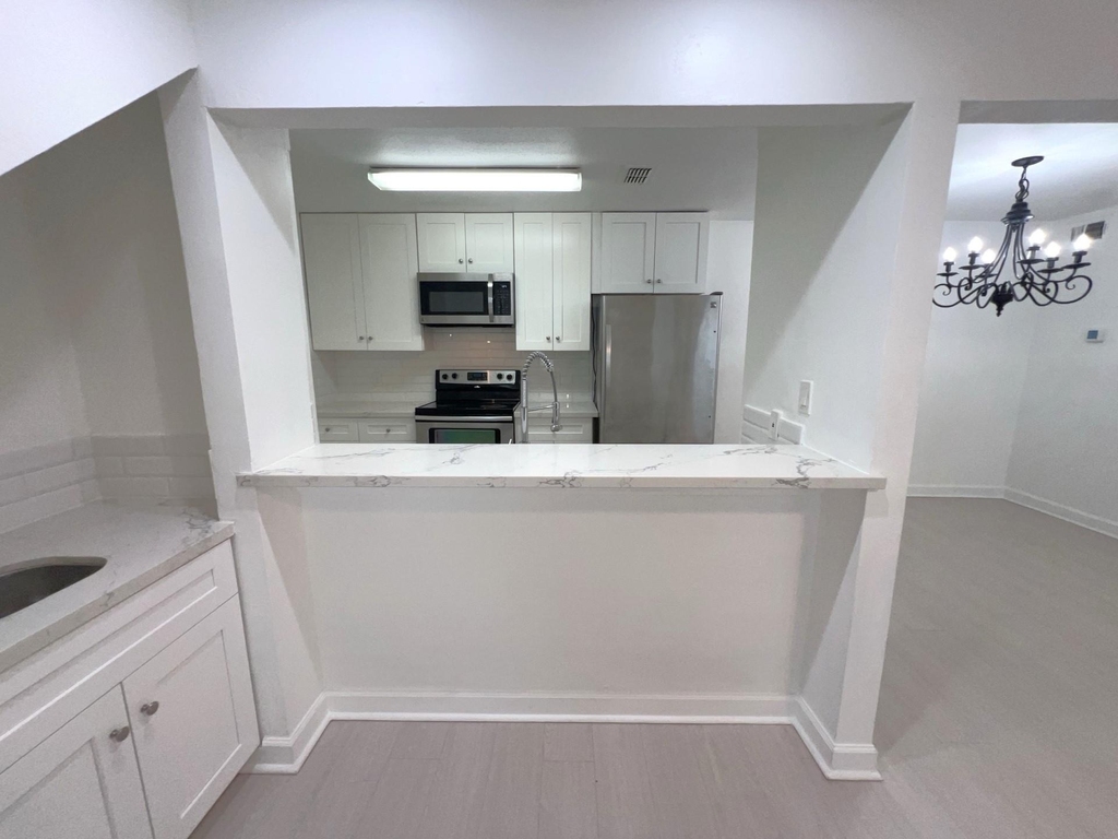 8100 Cambridge Street - Photo 5