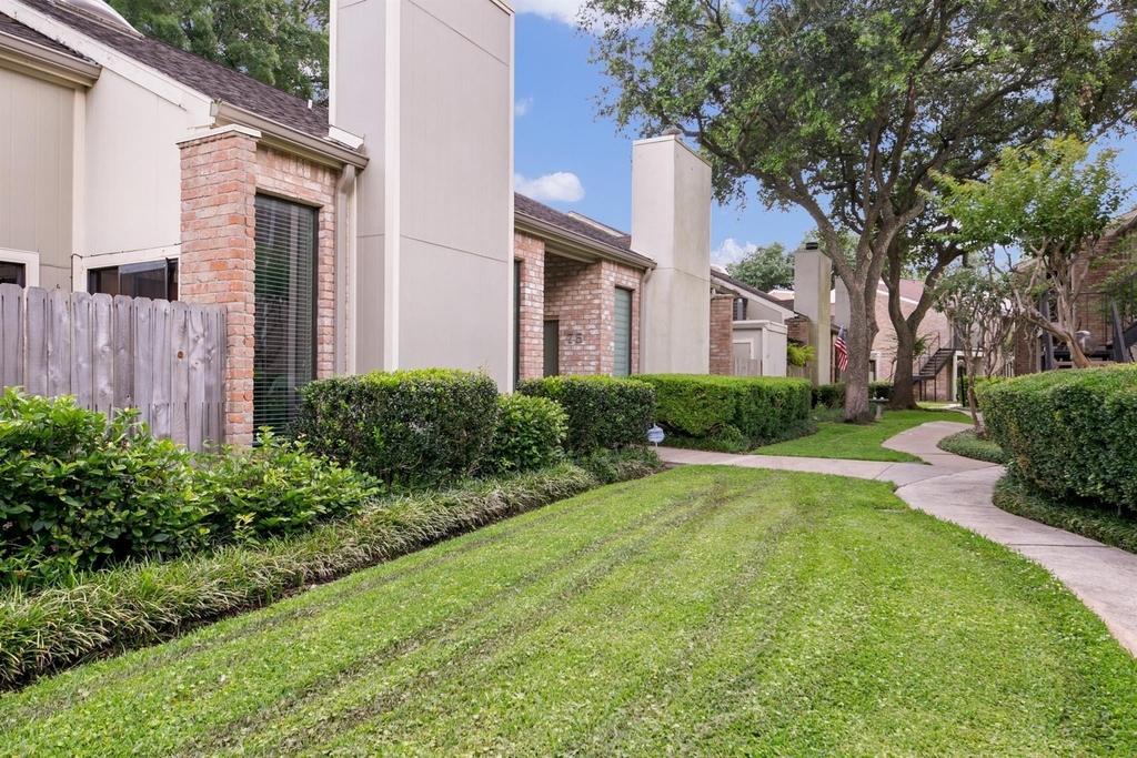 8100 Cambridge Street - Photo 15