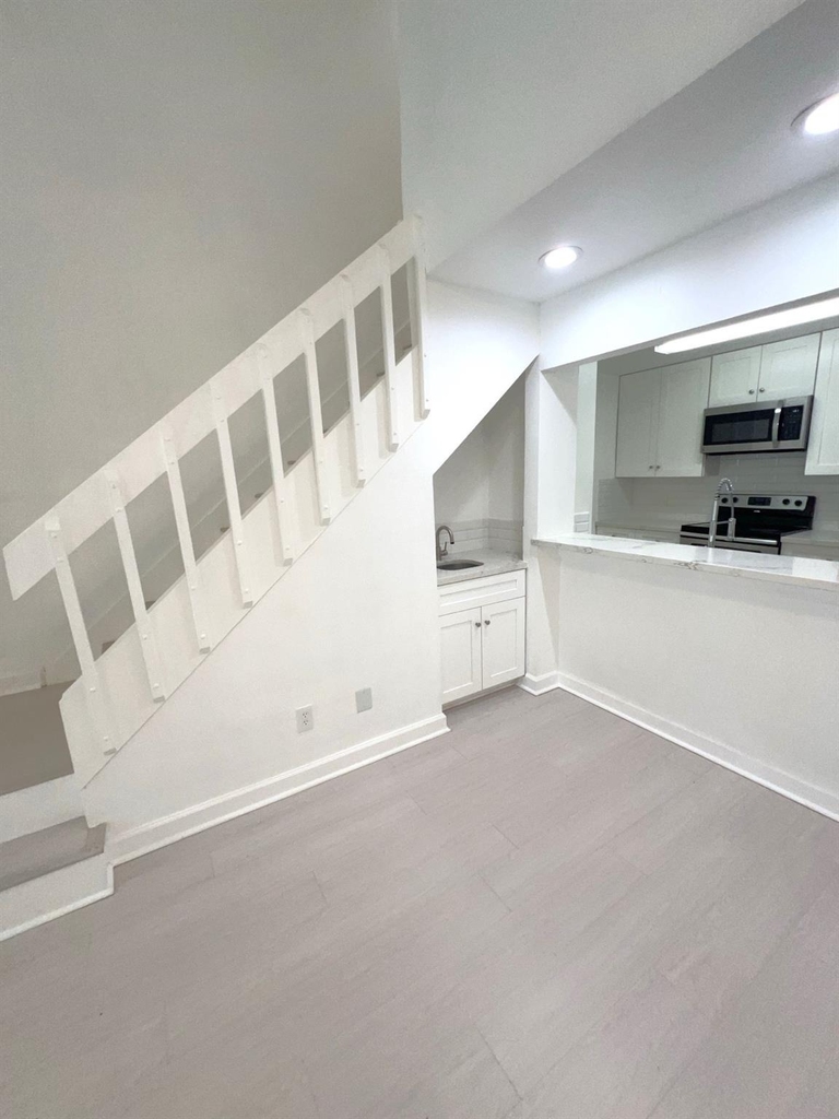 8100 Cambridge Street - Photo 23