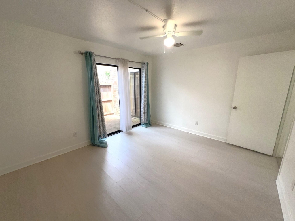 8100 Cambridge Street - Photo 4
