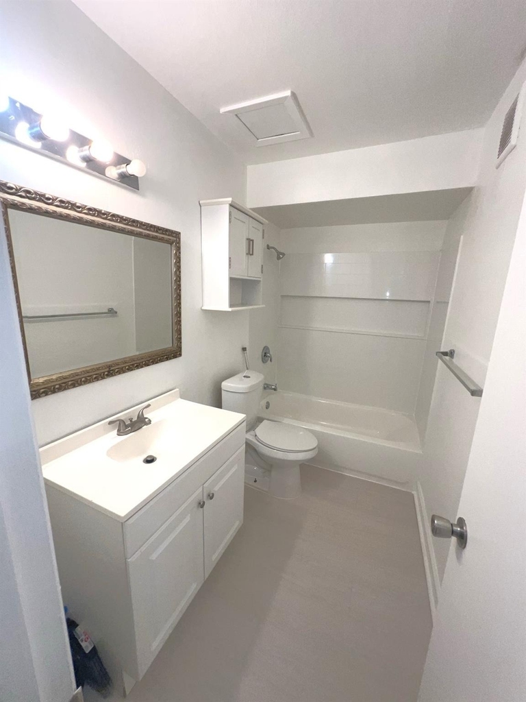 8100 Cambridge Street - Photo 20