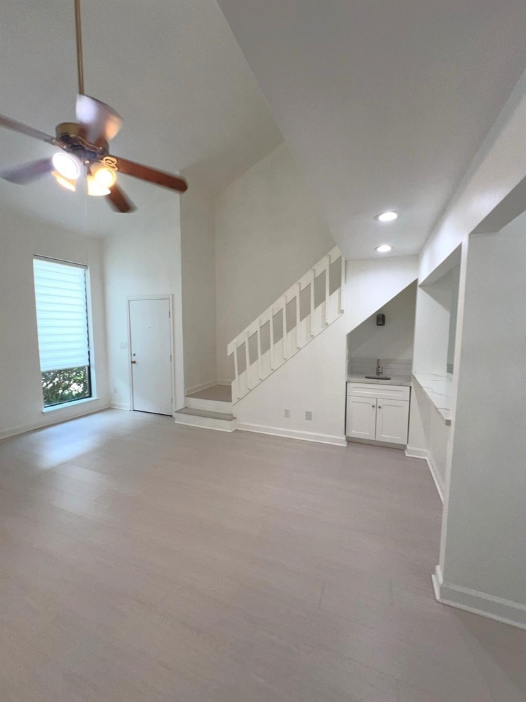 8100 Cambridge Street - Photo 21
