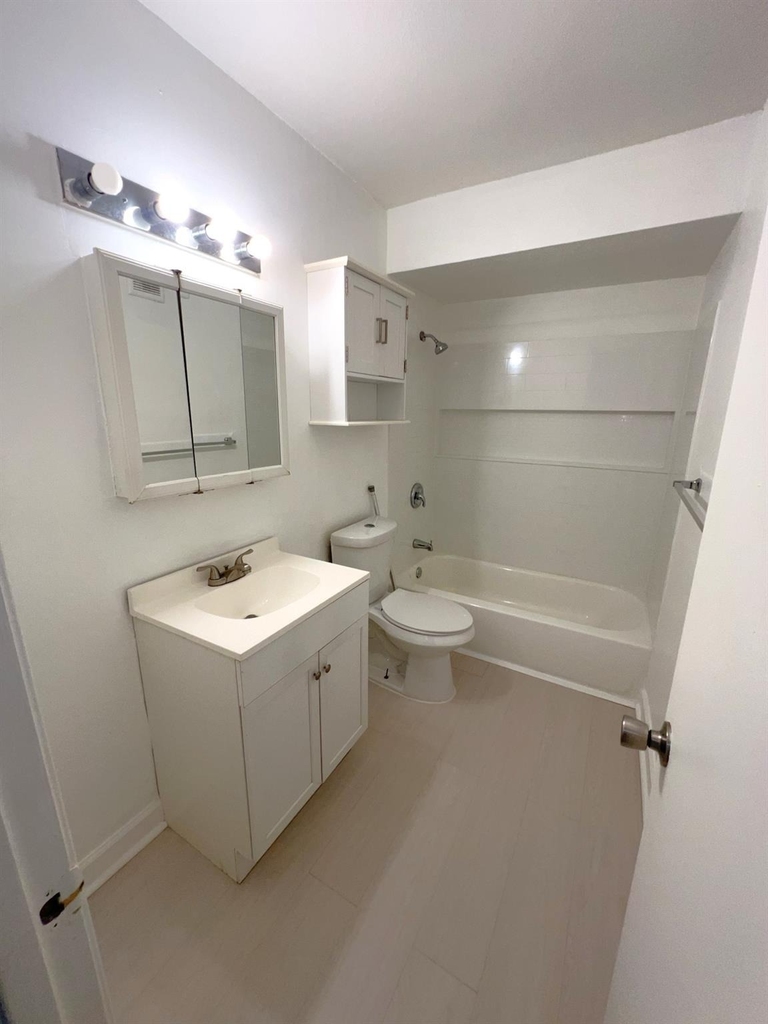 8100 Cambridge Street - Photo 19