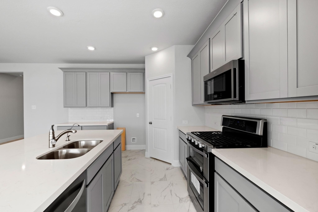 10114 Native Grove Drive - Photo 9