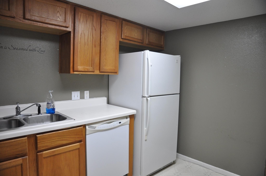 3754 Tanglewilde Street - Photo 7