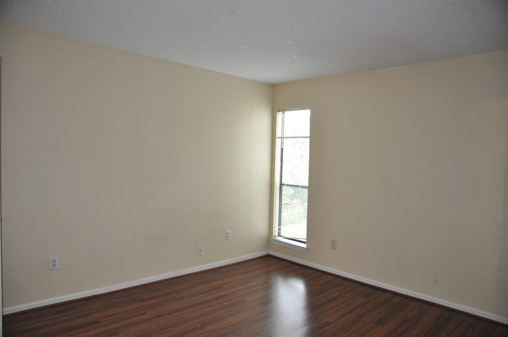 3754 Tanglewilde Street - Photo 14