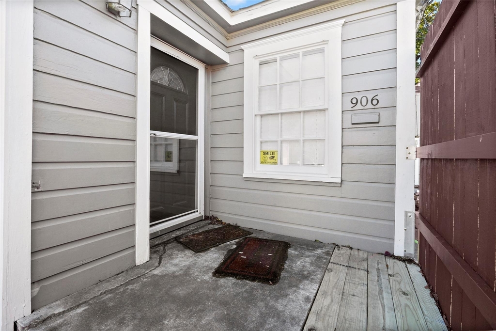 906 Gale Street - Photo 2