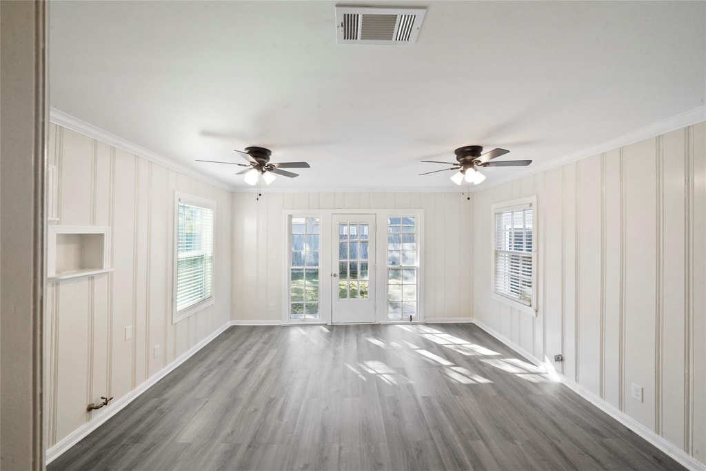 906 Gale Street - Photo 17