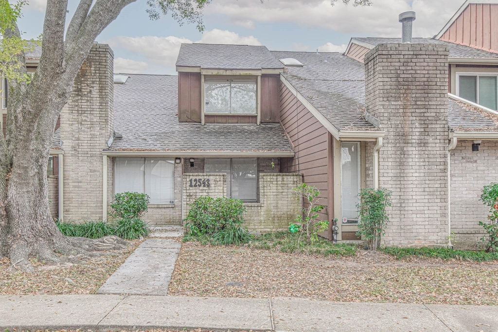 12543 Wellington Park Drive - Photo 0