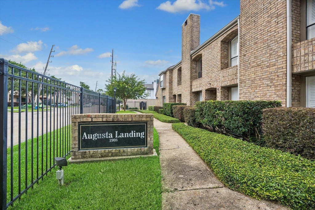 1908 Augusta Drive - Photo 16